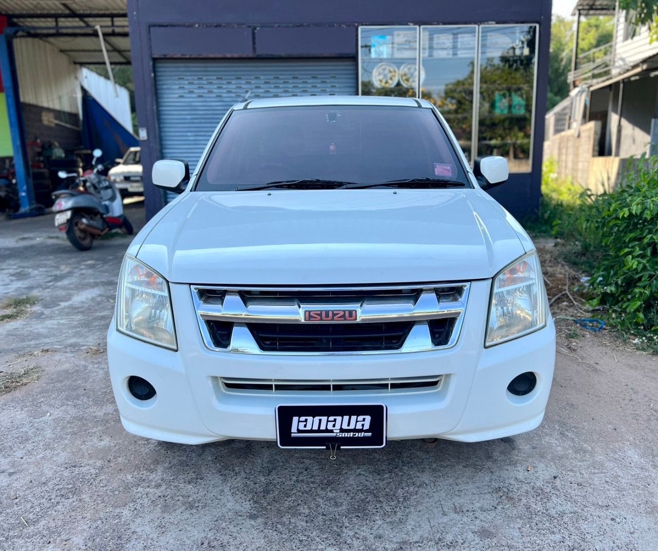 2011 Isuzu D-Max Hi-Lander (Cab) สีขาว