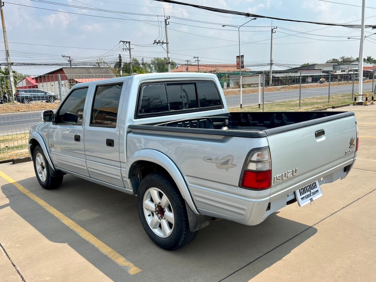 2001 Isuzu DRAGON POWER CAB4 SLX สีเทา