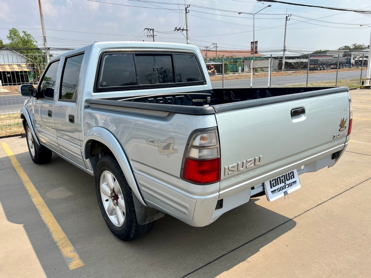 2001 Isuzu DRAGON POWER CAB4 SLX สีเทา