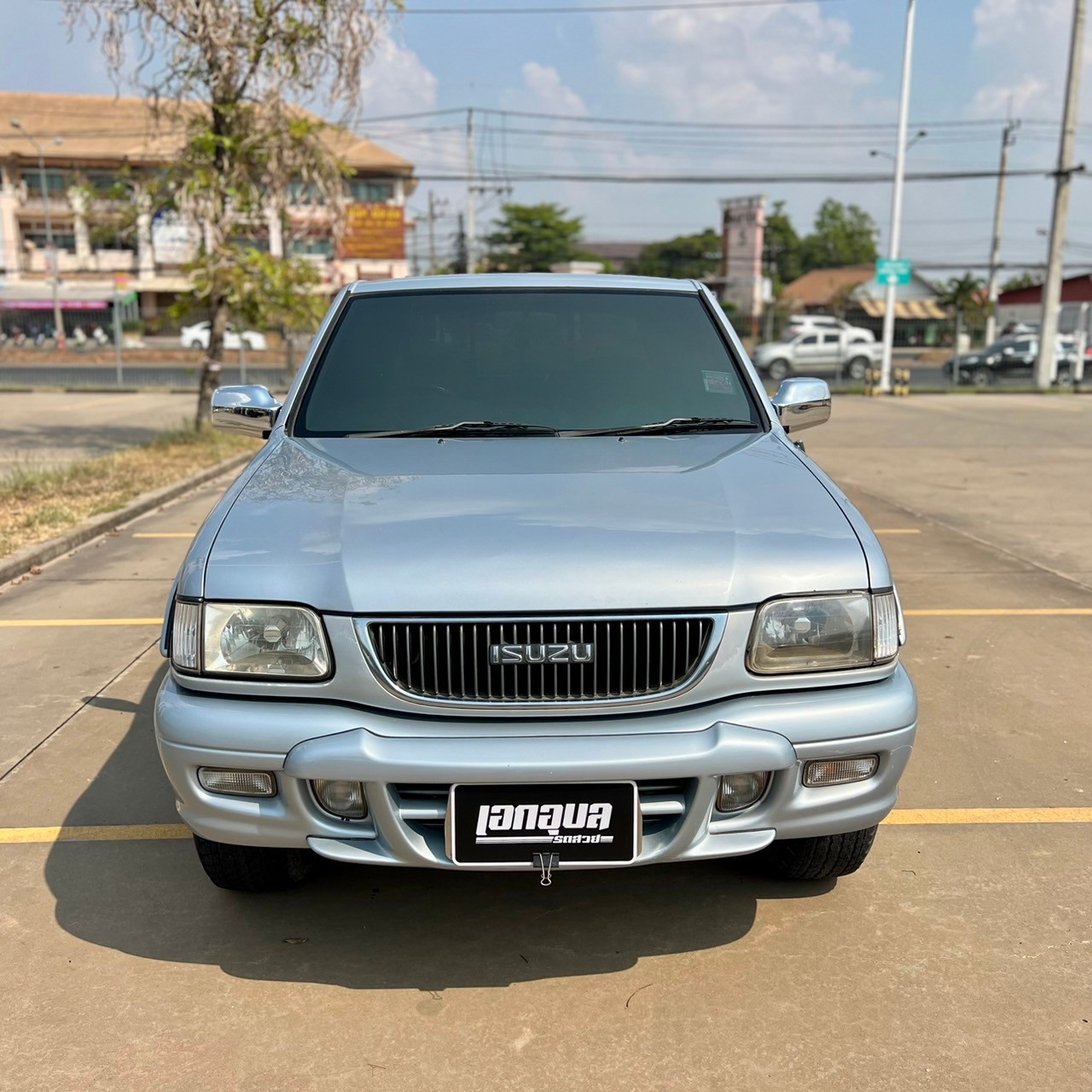 2001 Isuzu DRAGON POWER CAB4 SLX สีเทา