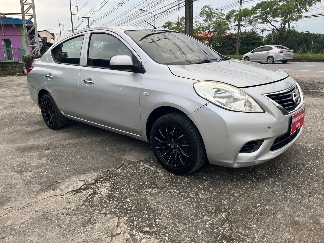 2012 Nissan Almera สีเงิน