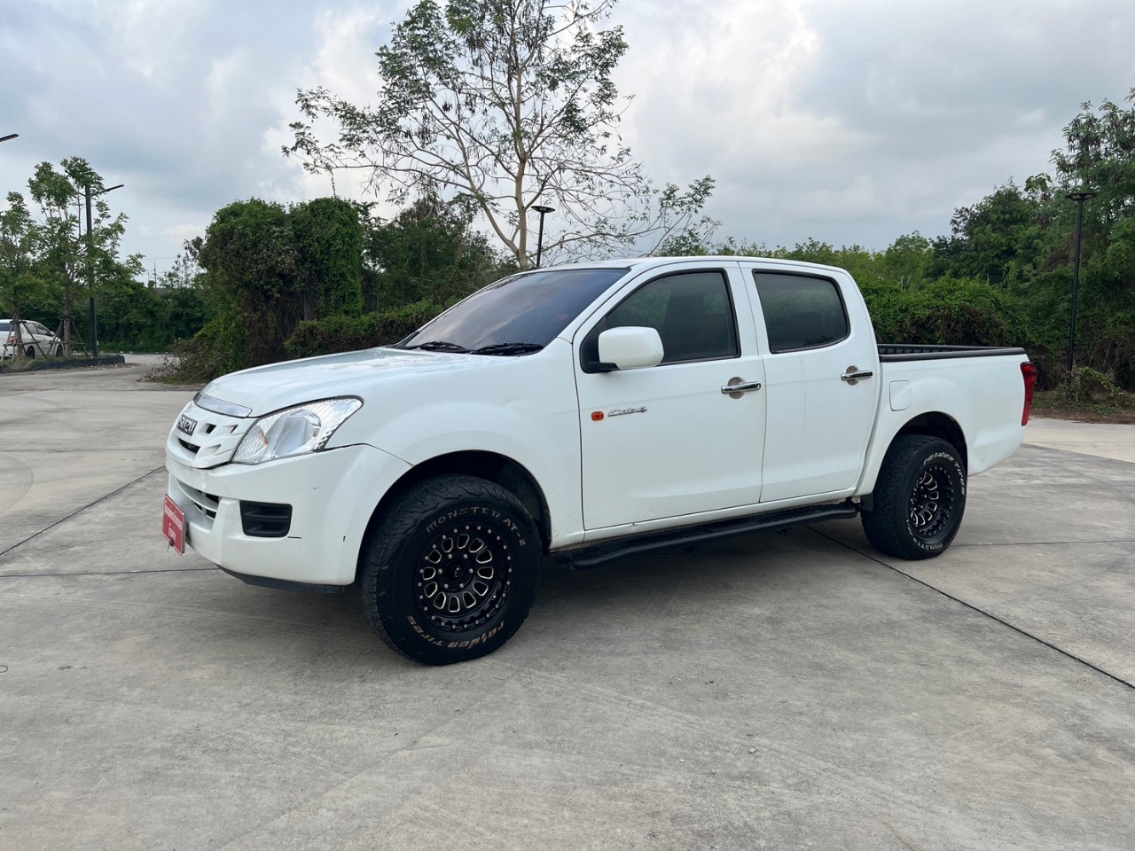 2014 Isuzu D-Max CAB4 สีขาว