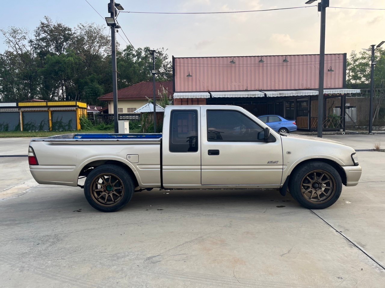 1997 Isuzu DRAGON POWER CAB4 SLX สีน้ำตาล