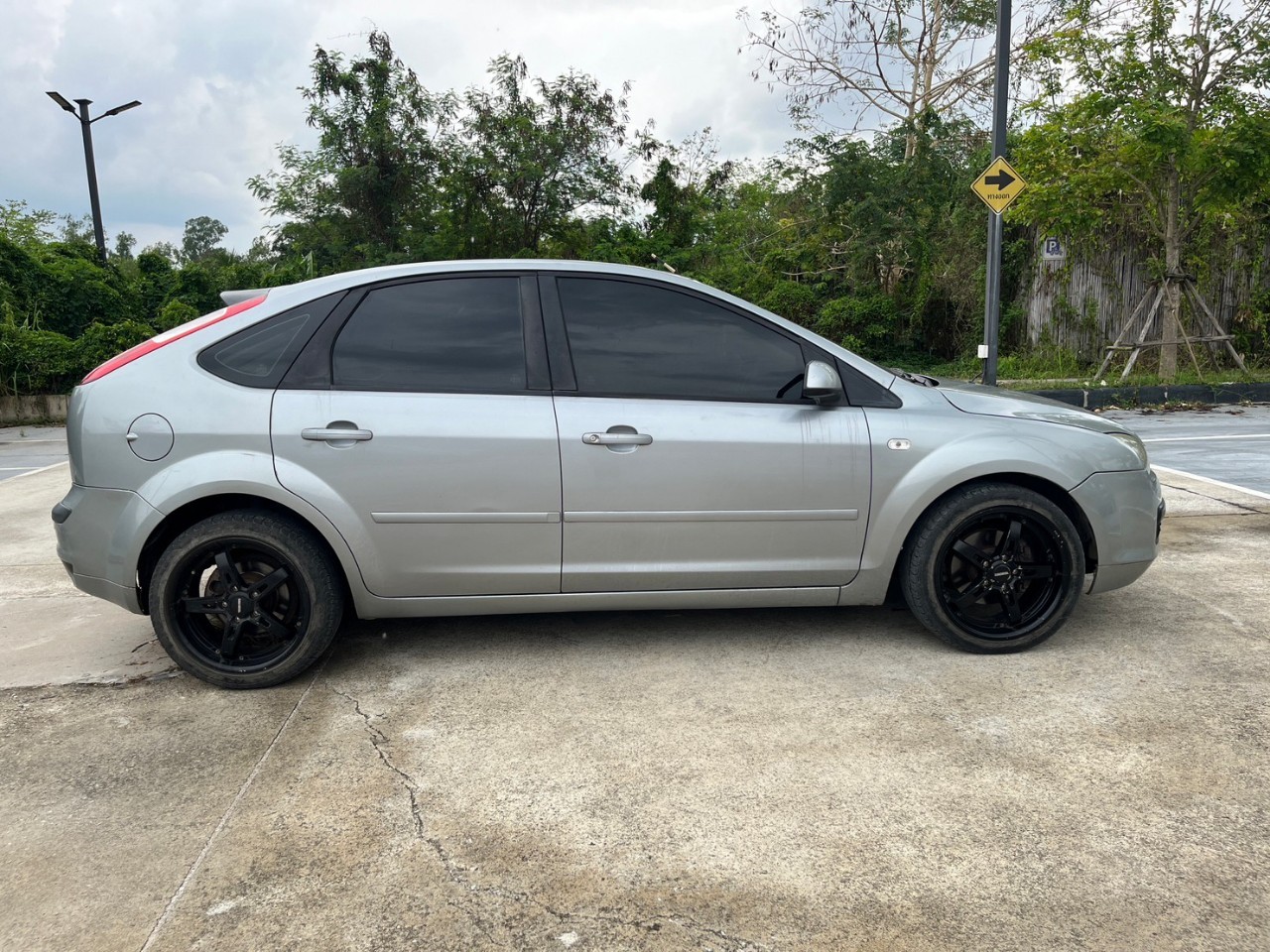 2006 Ford Focus สีเทา