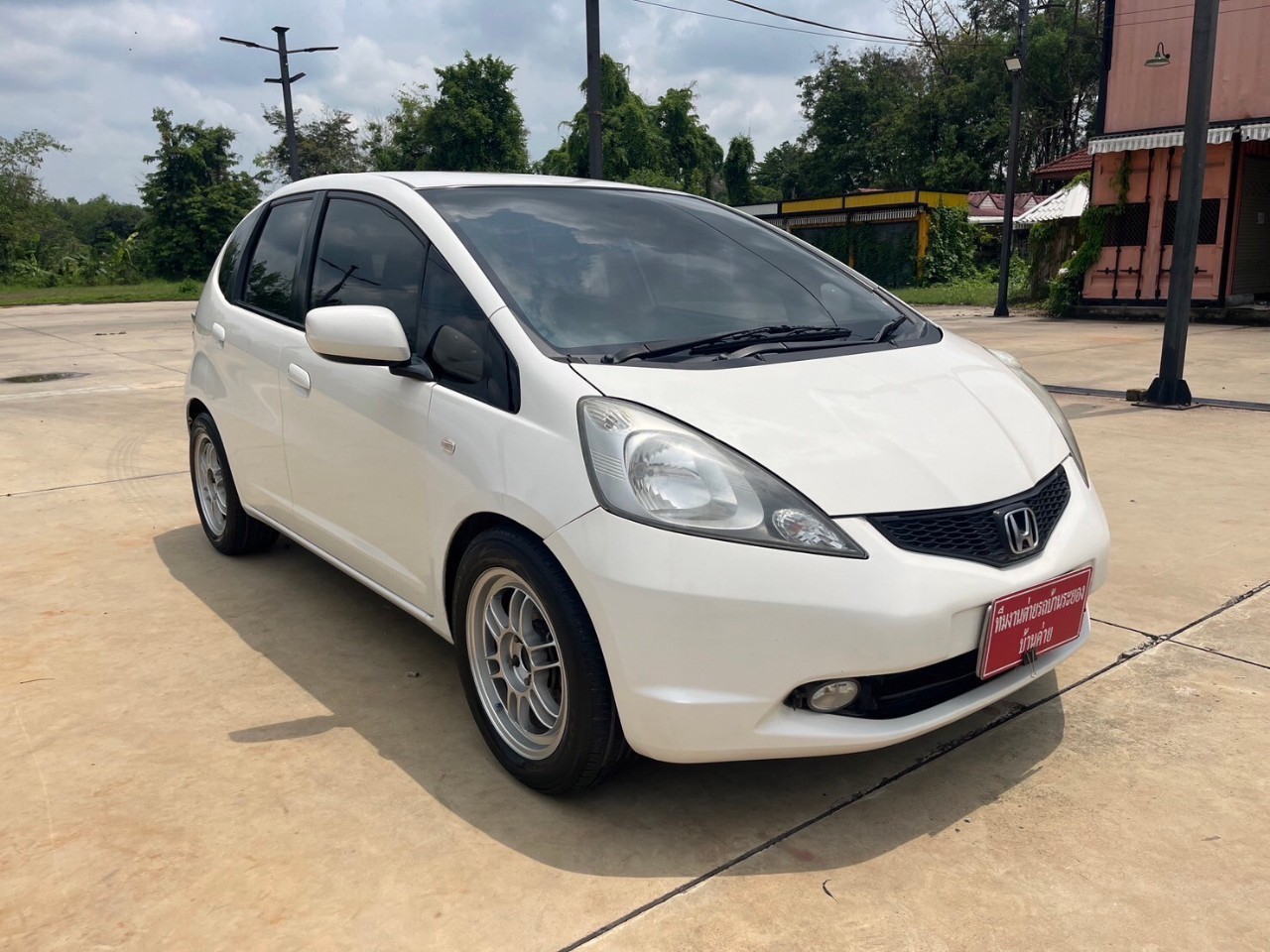 2010 Honda Jazz GE สีขาว