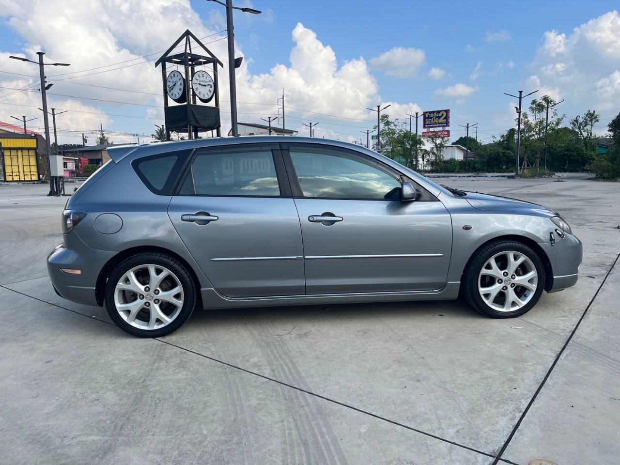 2005 Mazda 3 สีเทา