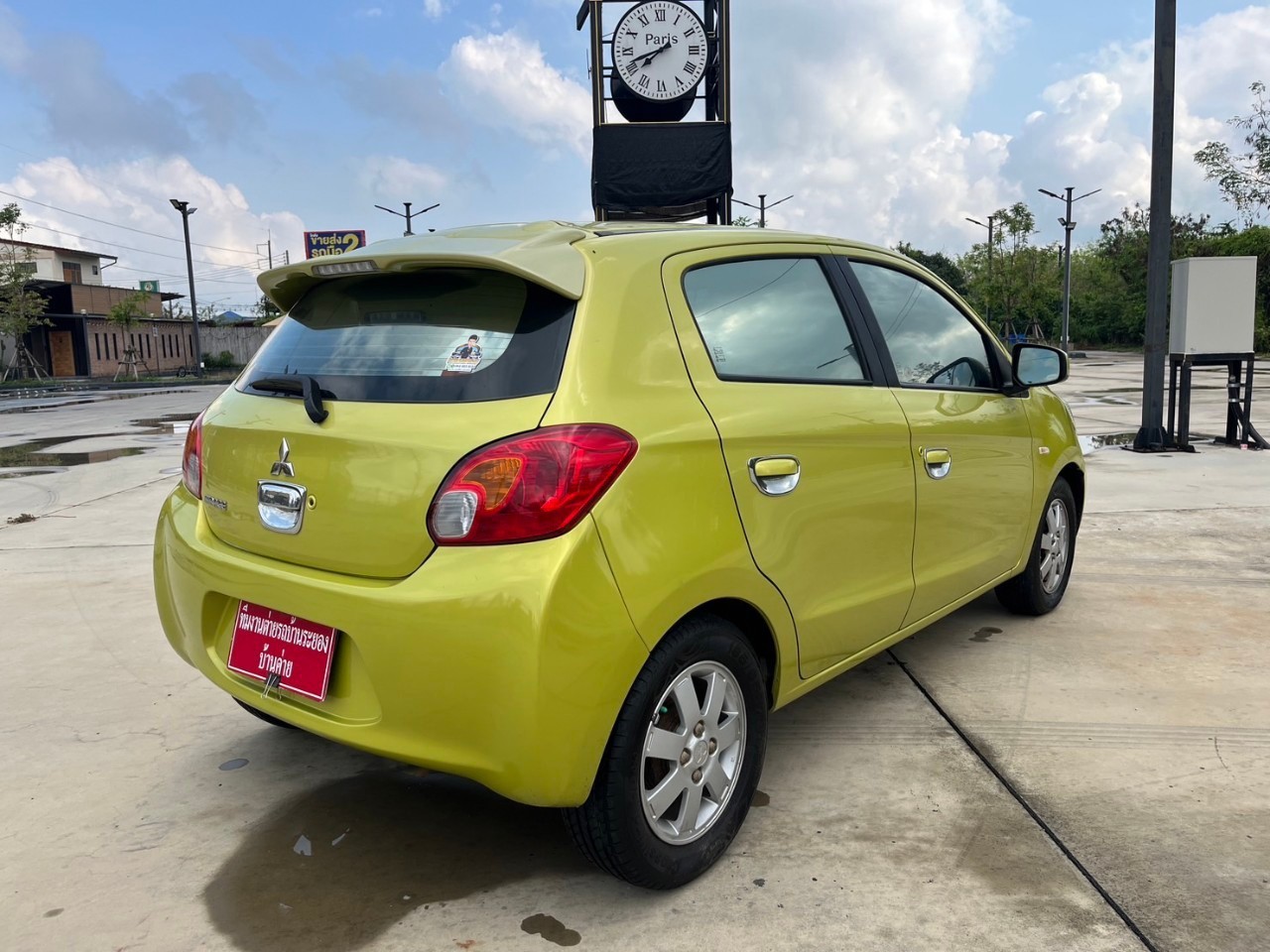 2012 Mitsubishi Mirage สีเขียว