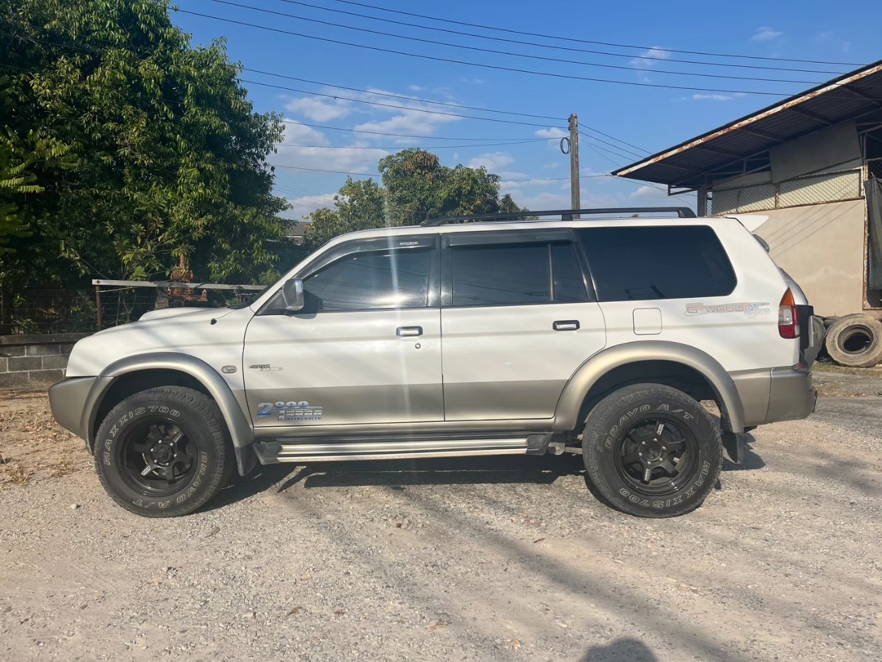 2006 Mitsubishi Strada G-Wagon สีขาว