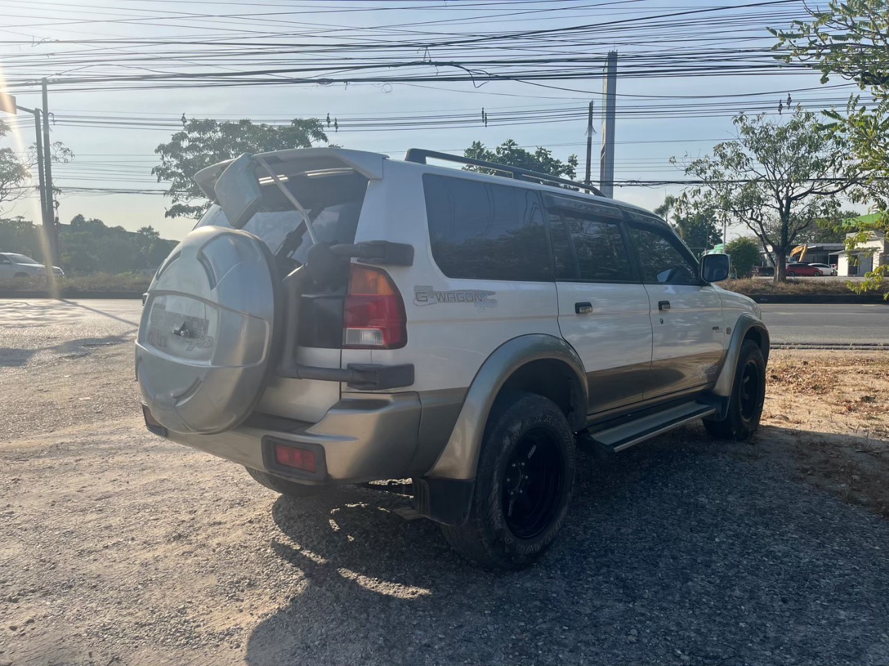 2006 Mitsubishi Strada G-Wagon สีขาว