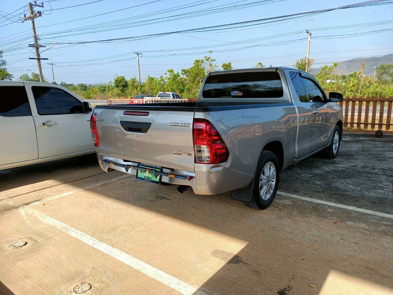 2018 Toyota Hilux Revo Prerunner สีเงิน