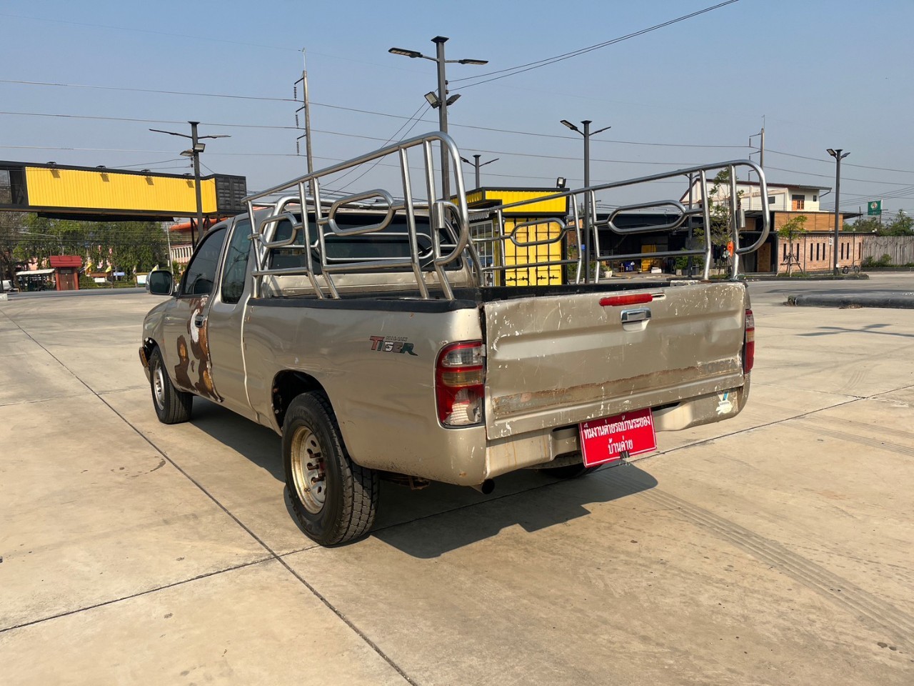 2003 Toyota Tiger 2.5 สีน้ำตาล