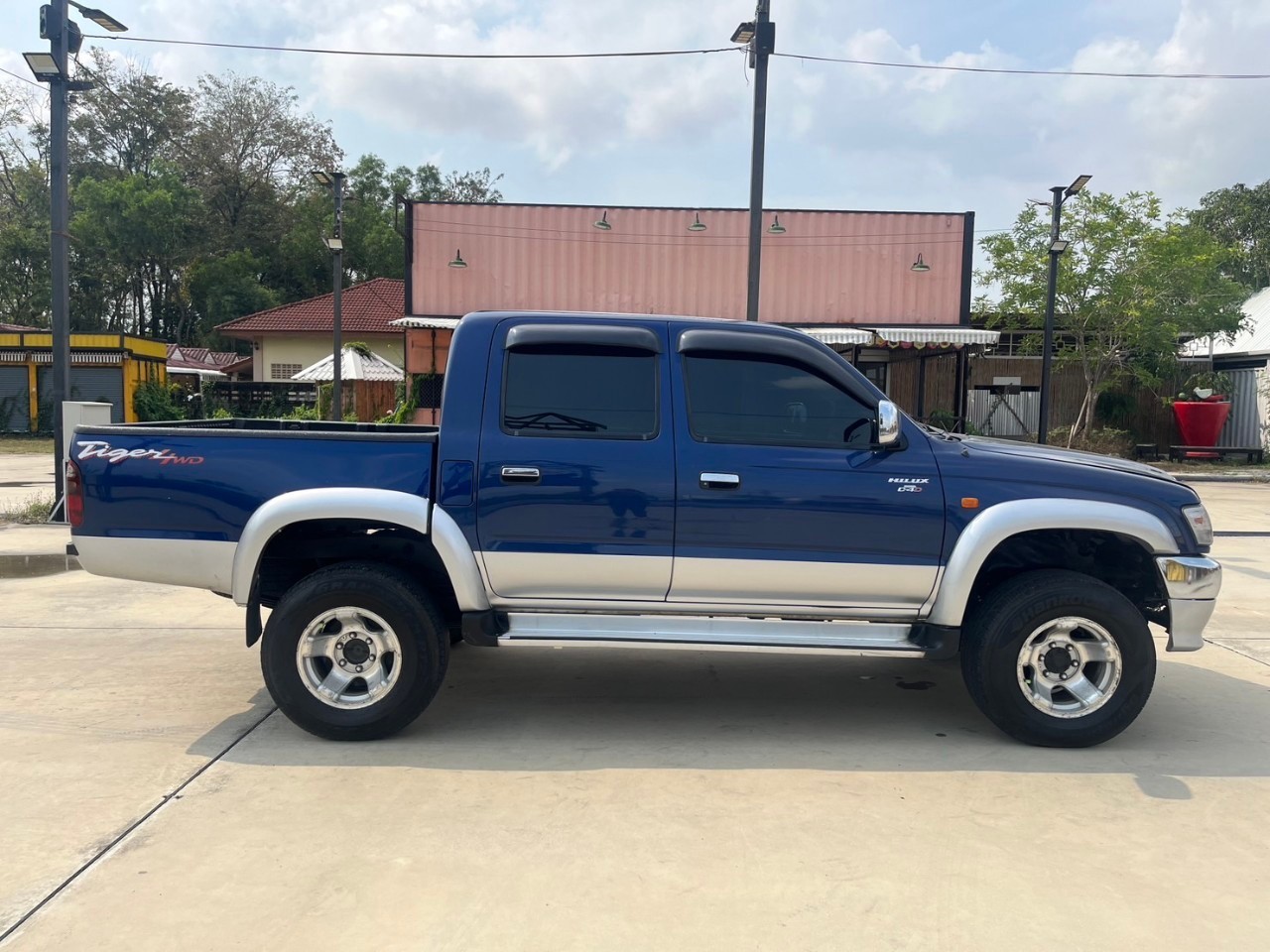 2002 Toyota Tiger SR 2.5 สีน้ำเงิน