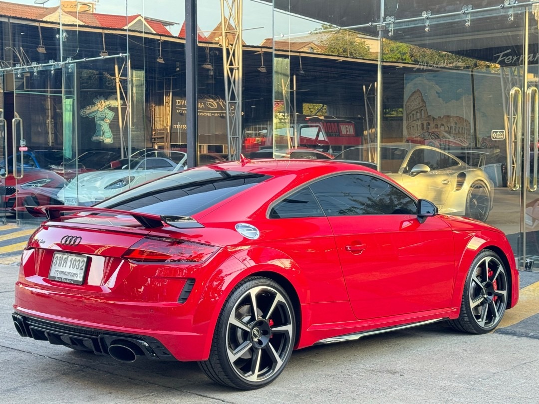 2020 Audi TTRS Quattro coupe สีแดง