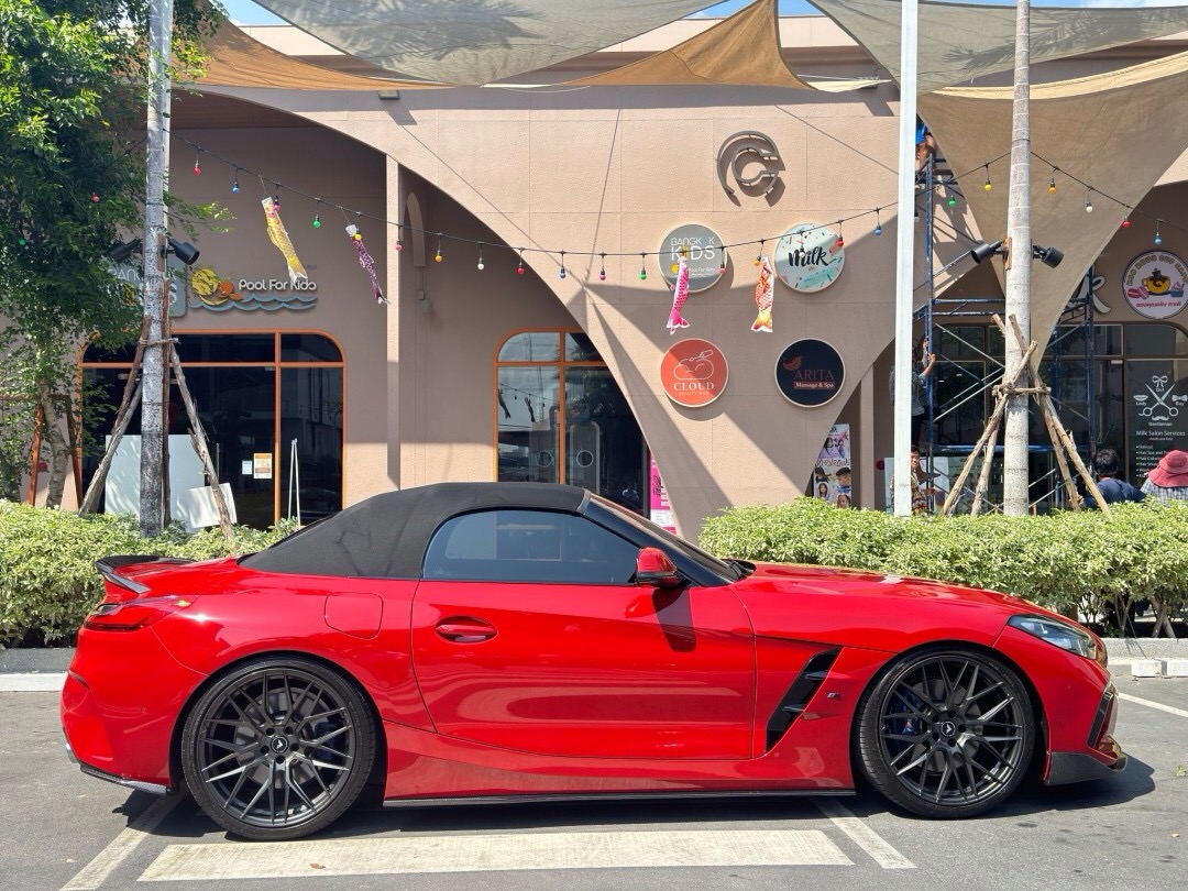 2020 BMW Z4 G29 สีแดง