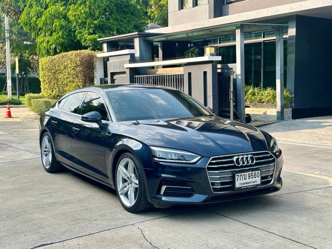 2018 Audi A5 SportBack 40TFSi สีดำ