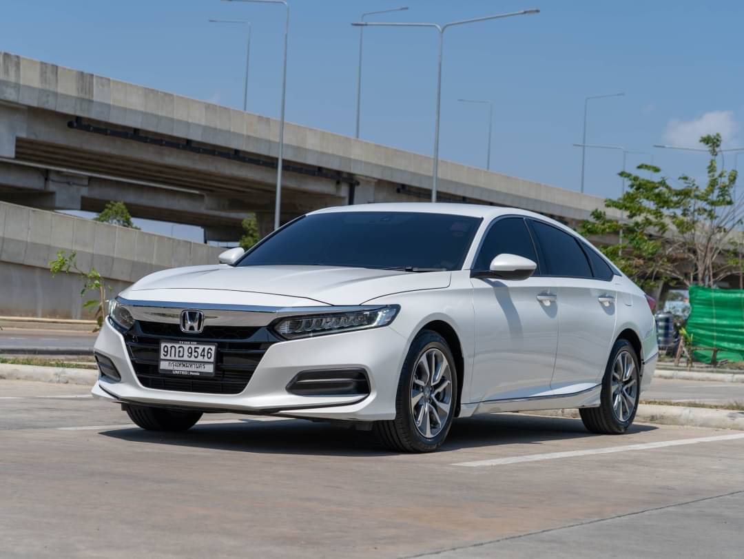 2019 Honda Accord สีขาว