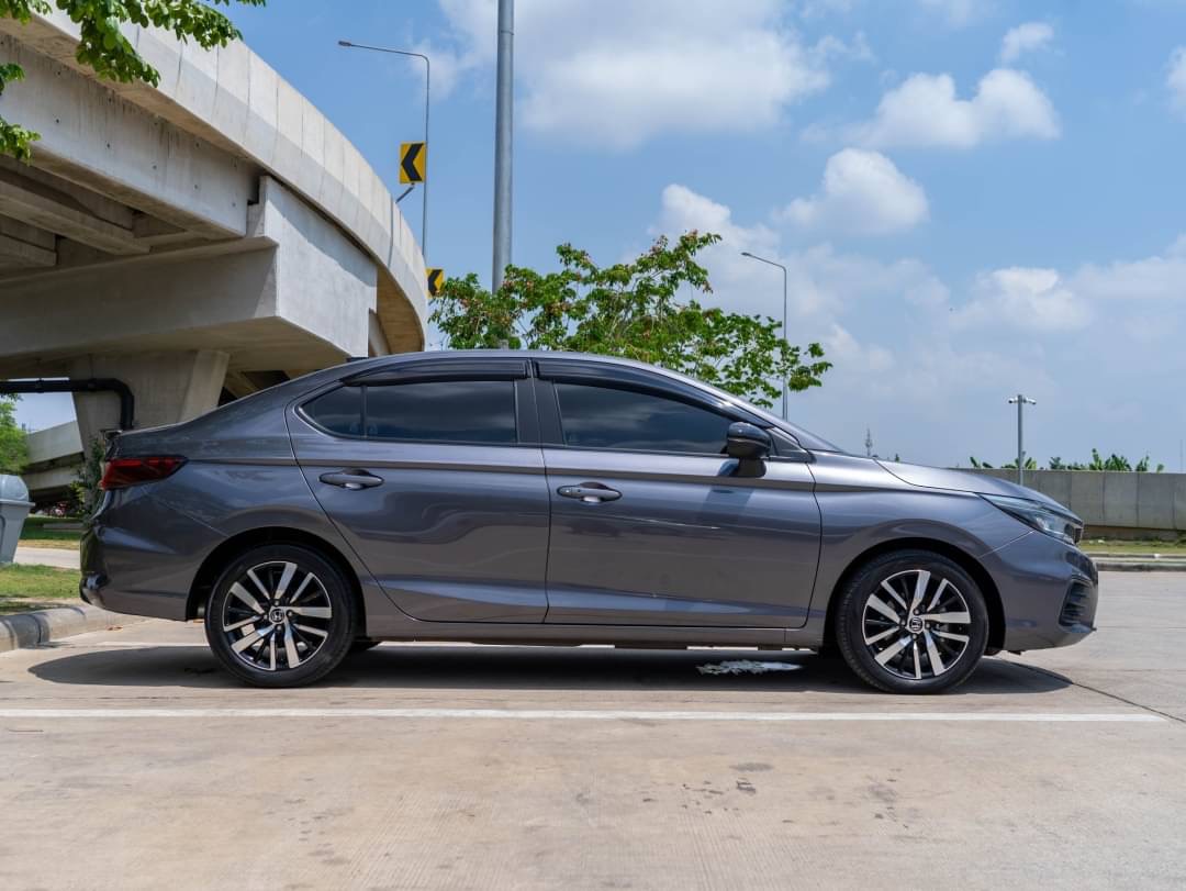 2022 Honda City สีเทา