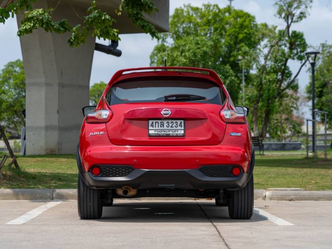 2016 Nissan Juke สีแดง