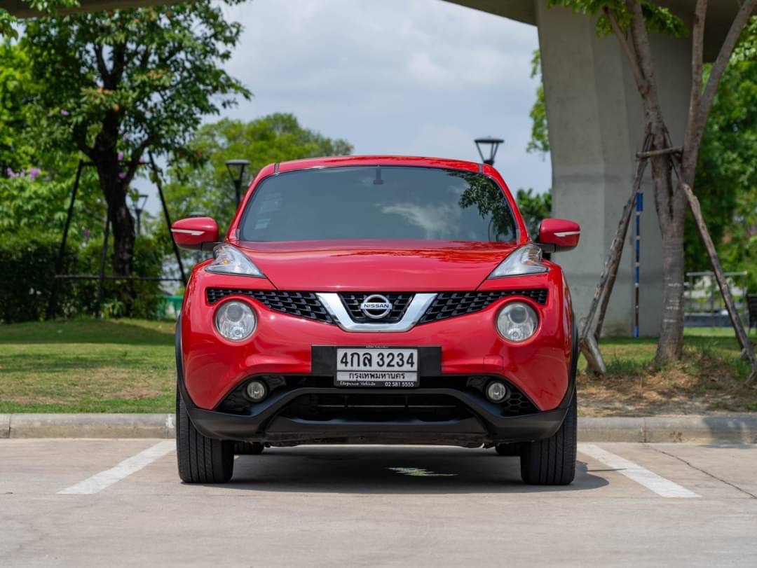 2016 Nissan Juke สีแดง