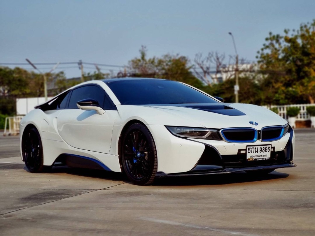 2015 BMW i8 สีขาว