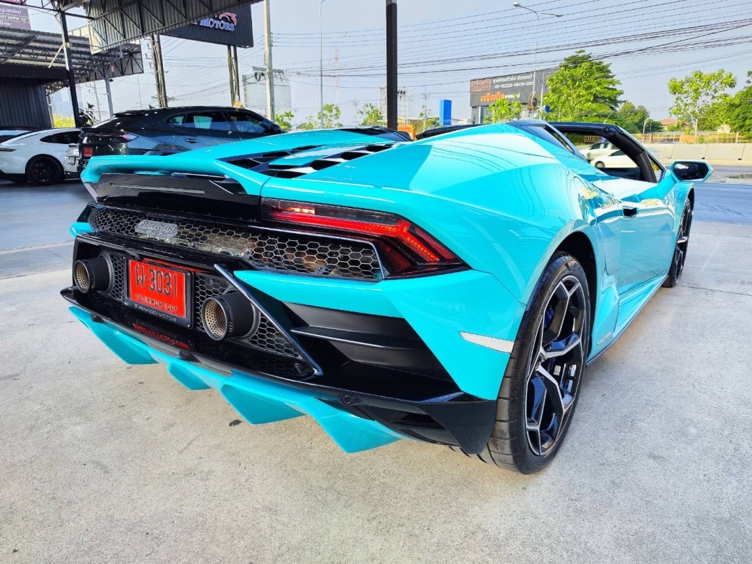 2022 Lamborghini Huracan EVO สีฟ้า