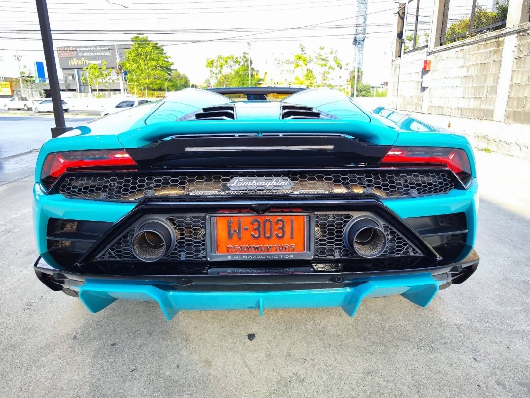 2022 Lamborghini Huracan EVO สีฟ้า