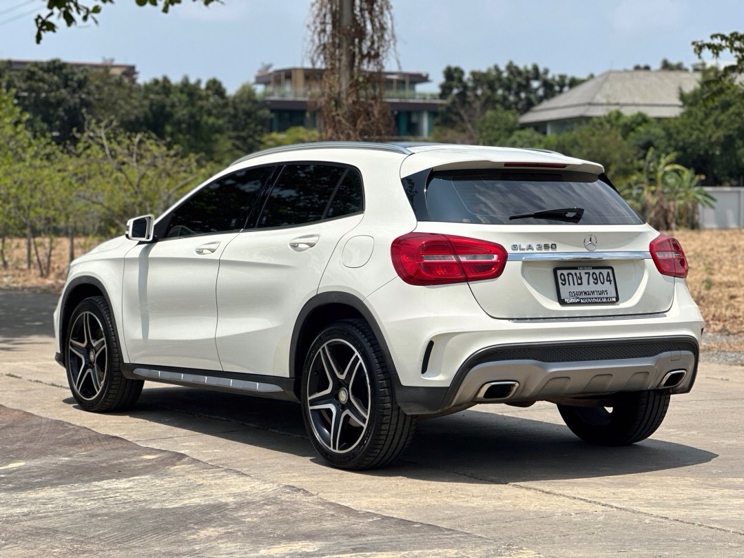 2017 Mercedes-Benz GLA-Class GLA250 สีขาว