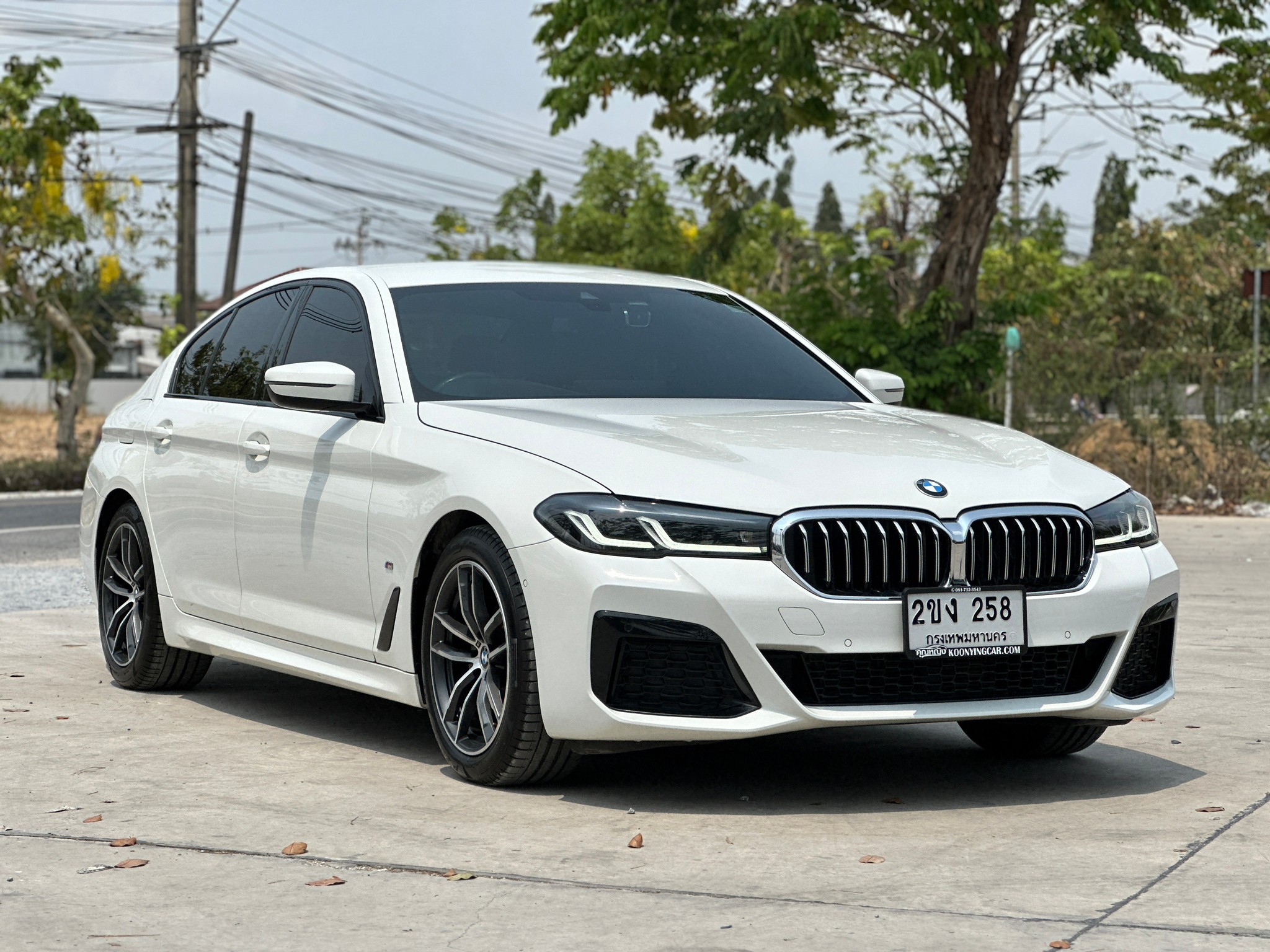 2021 BMW 520d Msport สีขาว