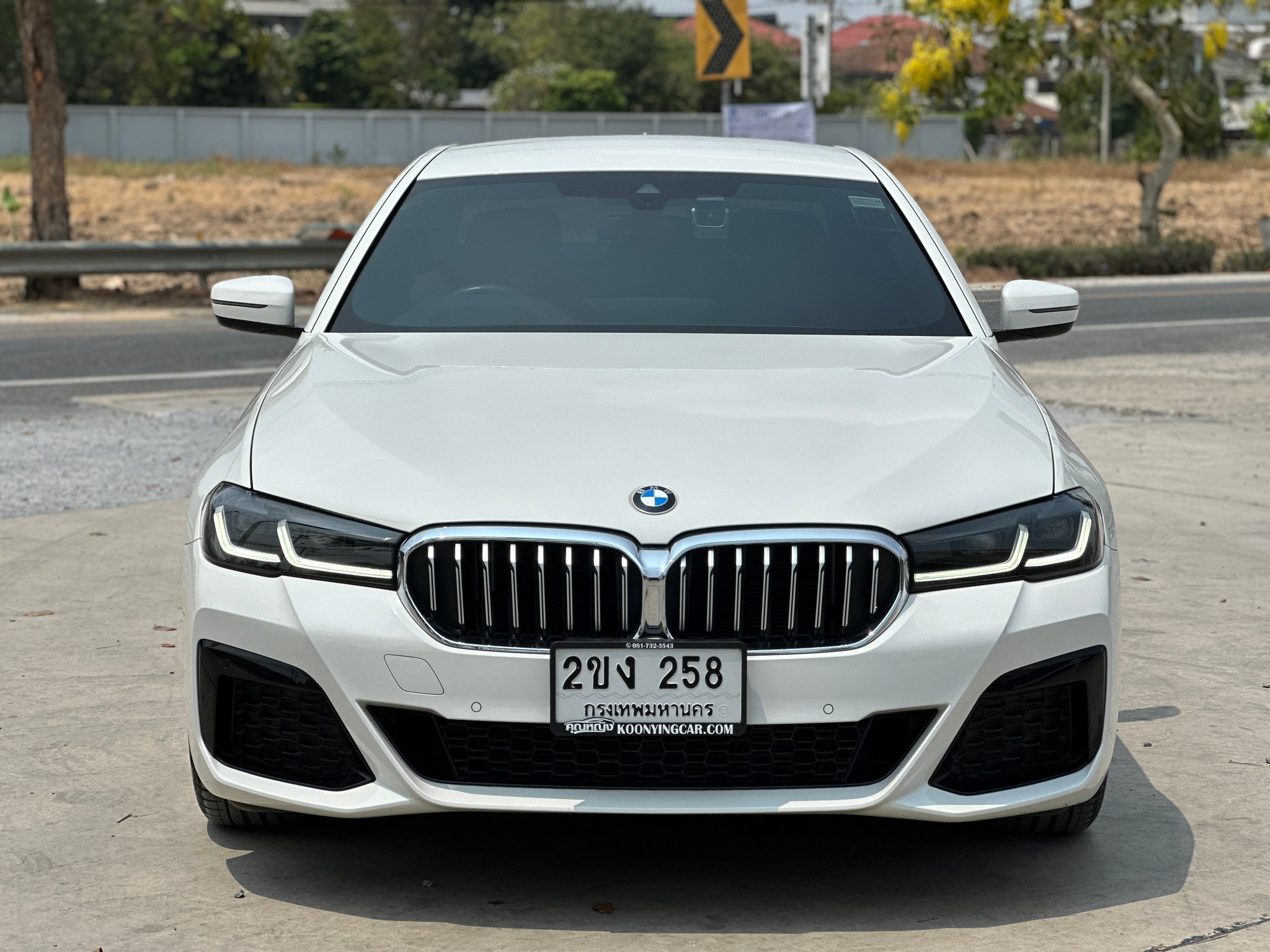 2021 BMW 520d Msport สีขาว