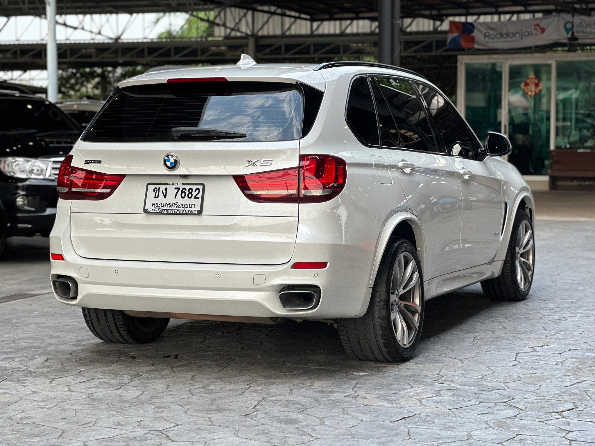 2017 BMW X5 F15 สีขาว