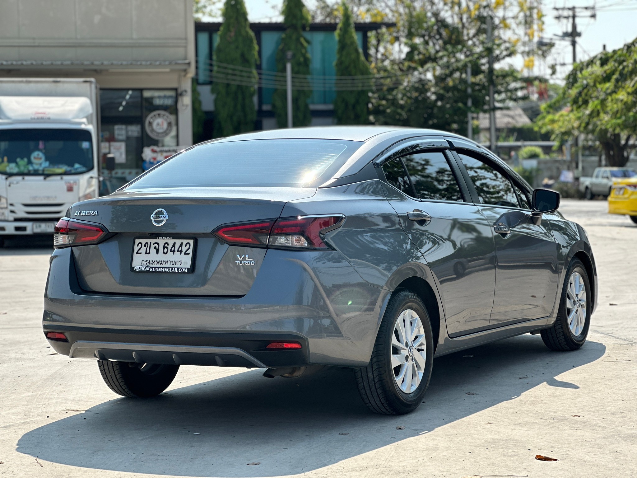 2021 Nissan Almera สีเทา