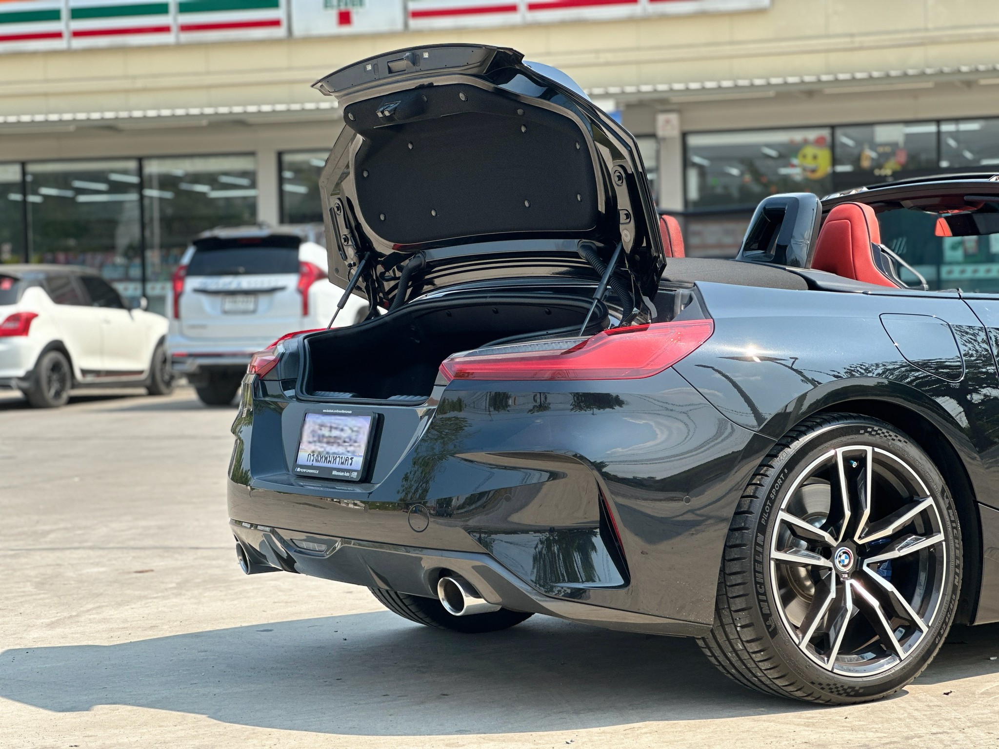 2020 BMW Z4 G29 สีดำ