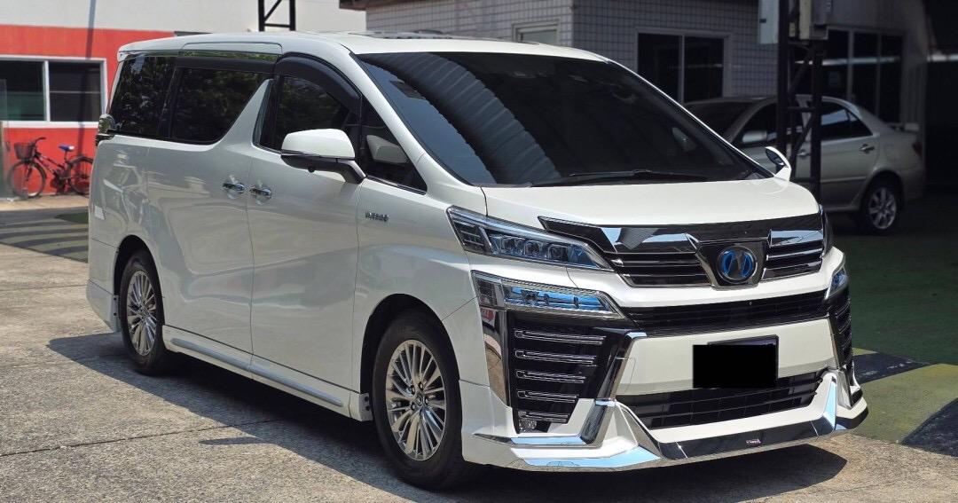 2018 Toyota Vellfire สีขาว