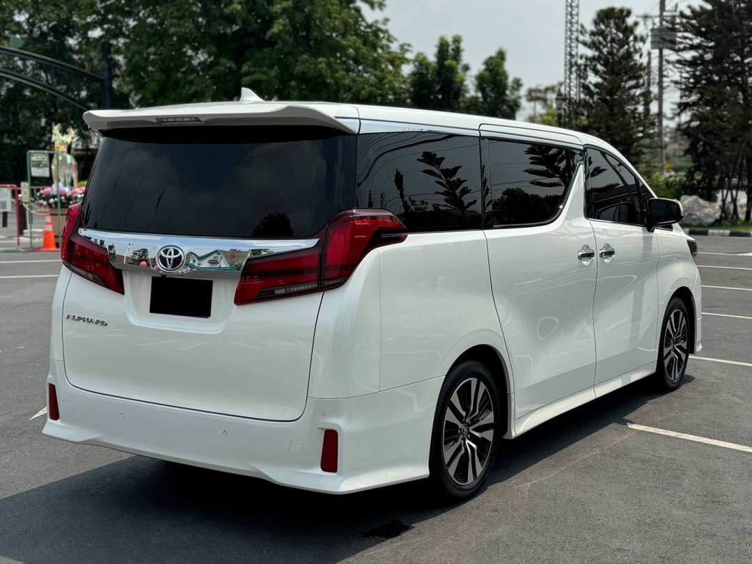 2021 Toyota Alphard สีขาว