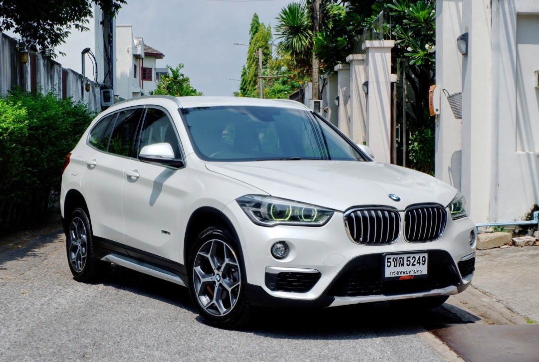 2017 BMW X1 F48 สีขาว