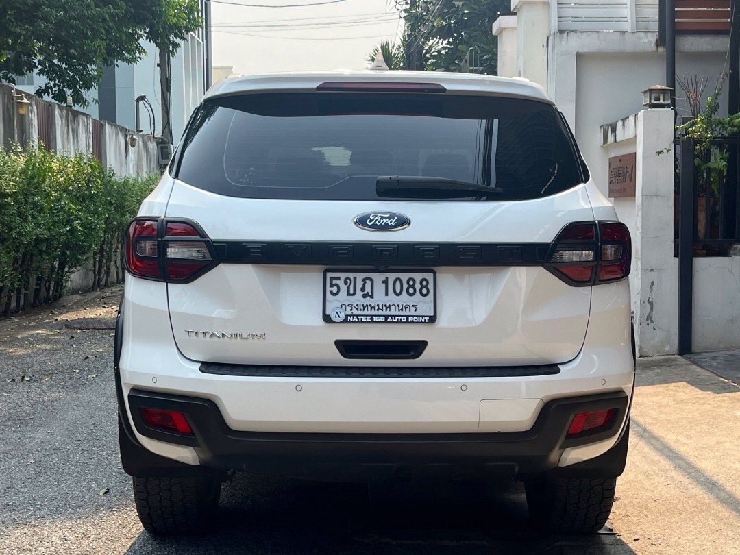 2019 Ford Everest Titanium+ 4x2 สีขาว