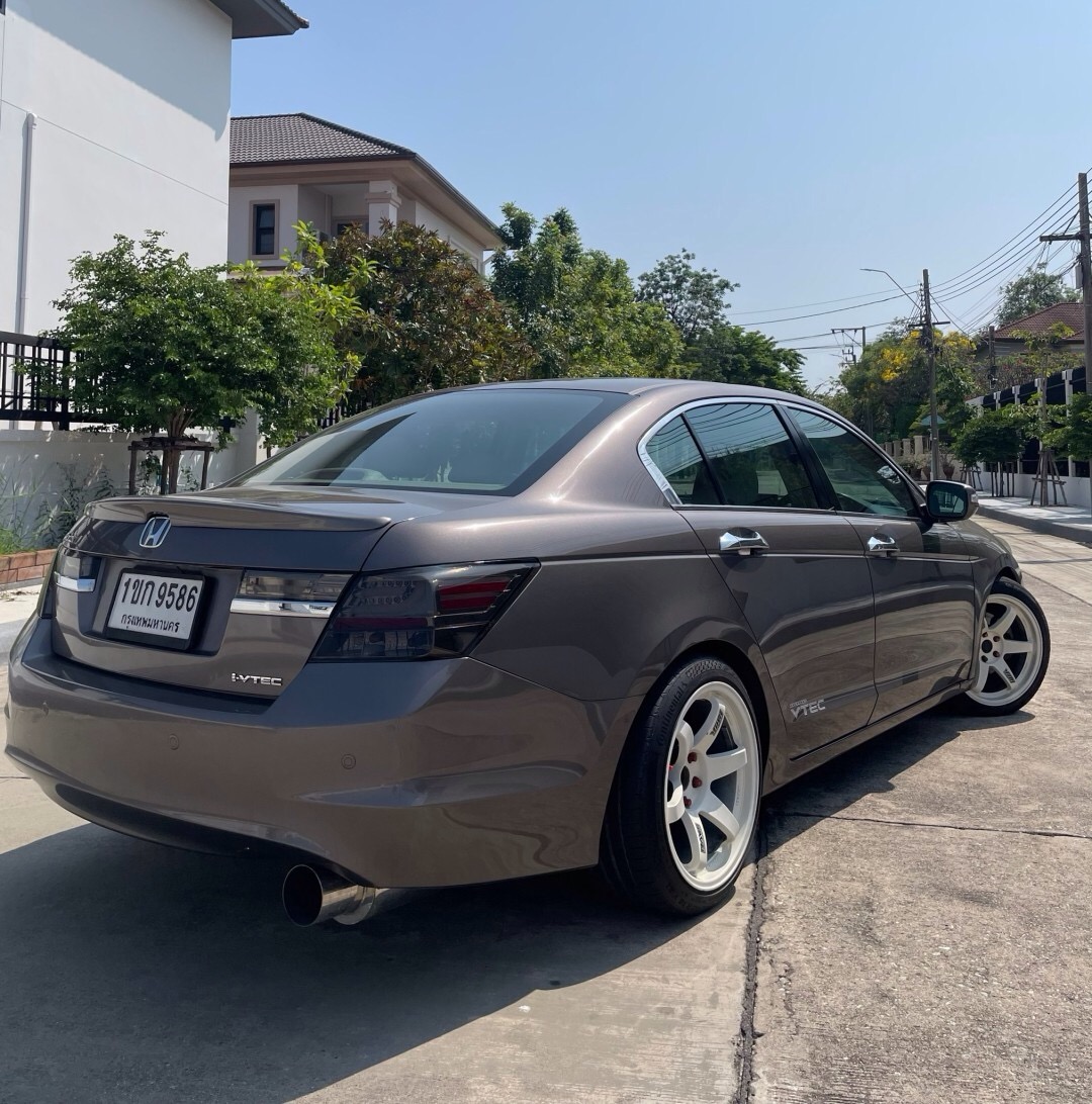 2011 Honda Accord Gen 8 สีน้ำตาล