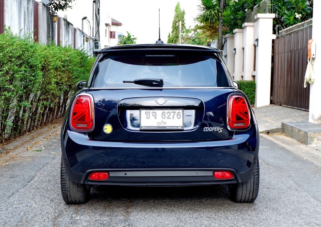 2022 Mini Cooper (Hatch) Look3 F55 (5 ประตู) สีน้ำเงิน