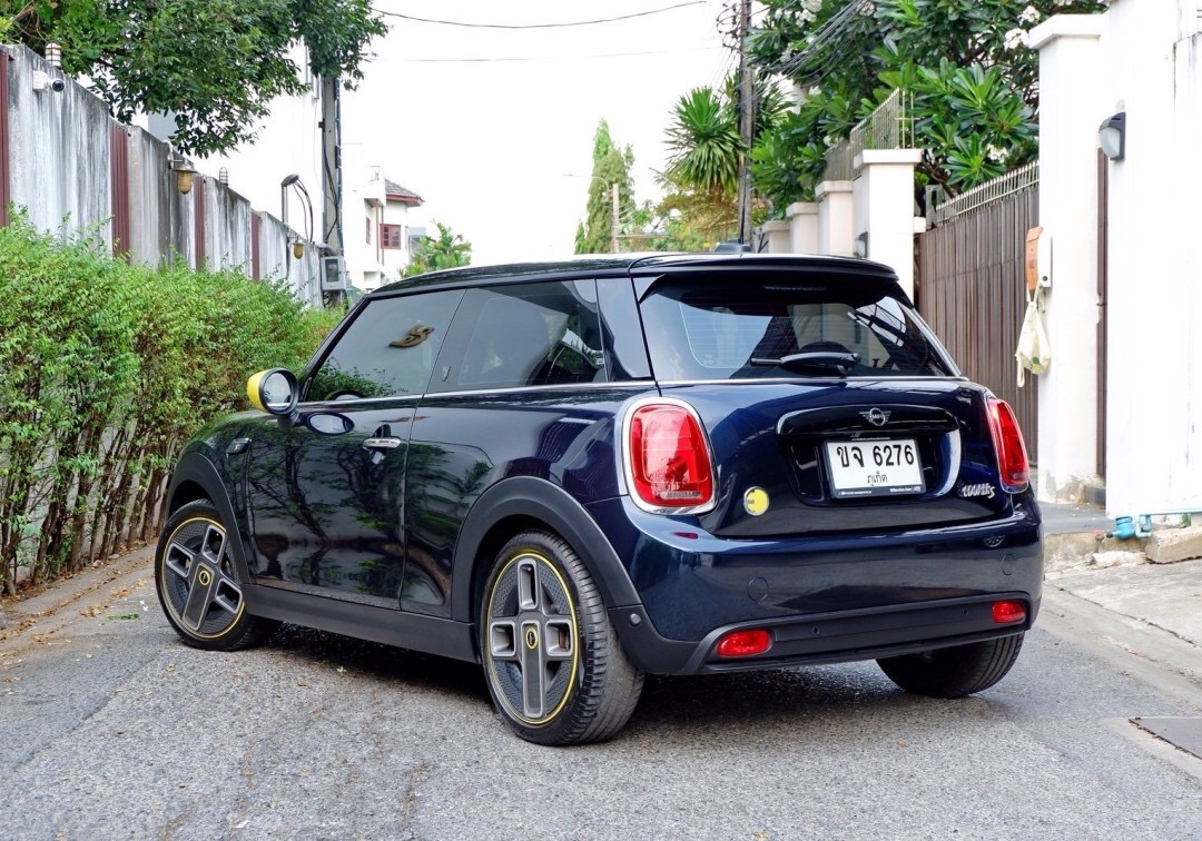 2022 Mini Cooper (Hatch) Look3 F55 (5 ประตู) สีน้ำเงิน