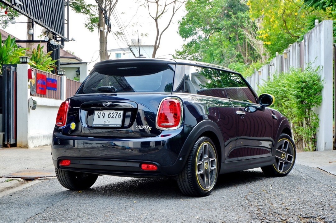 2022 Mini Cooper (Hatch) Look3 F55 (5 ประตู) สีน้ำเงิน