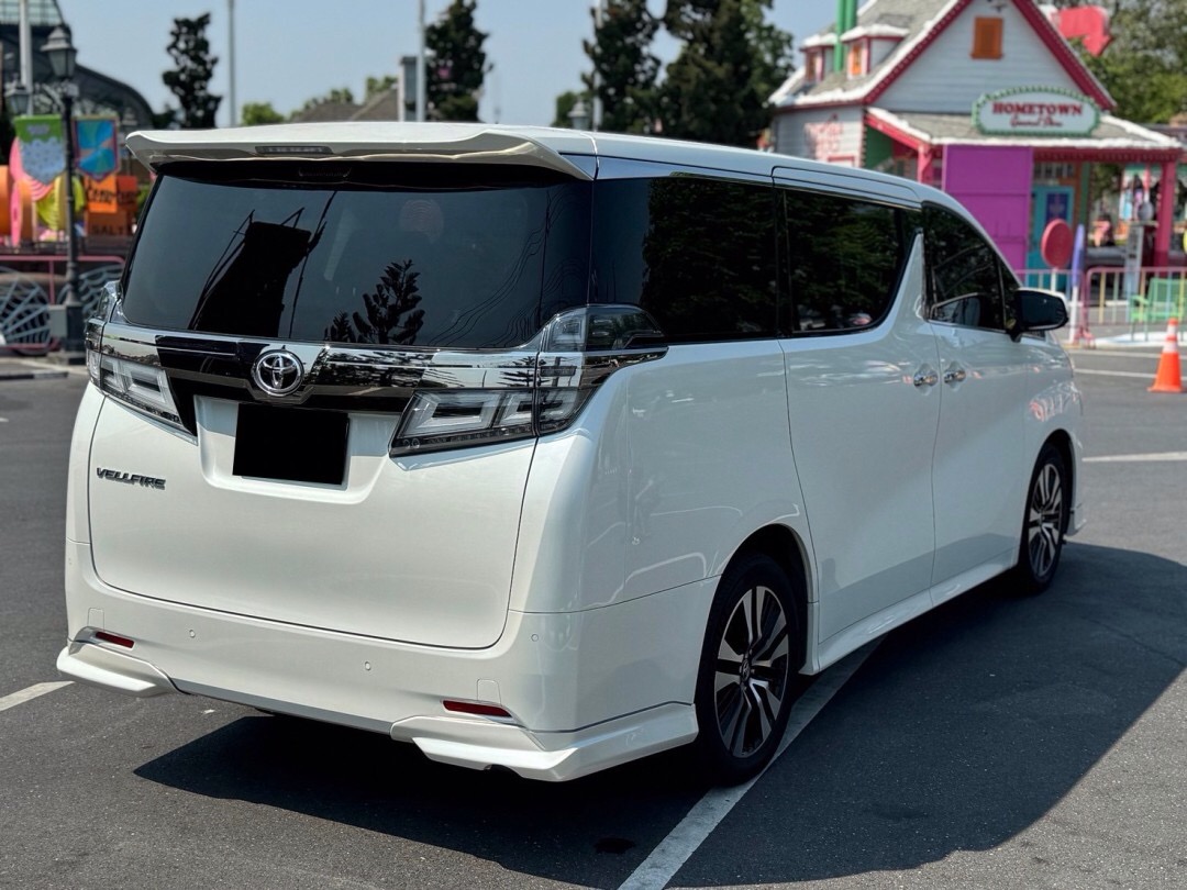 2019 Toyota Vellfire สีขาว