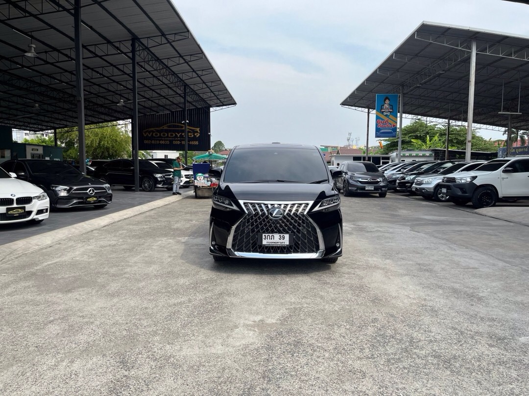 2020 Lexus LM300h Executive 4 Seats สีดำ