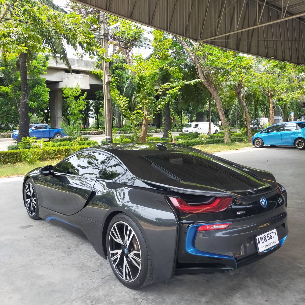 2015 BMW i8 สีดำ