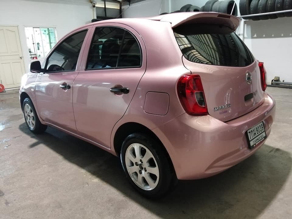 Nissan March ปี 2018 สีชมพู