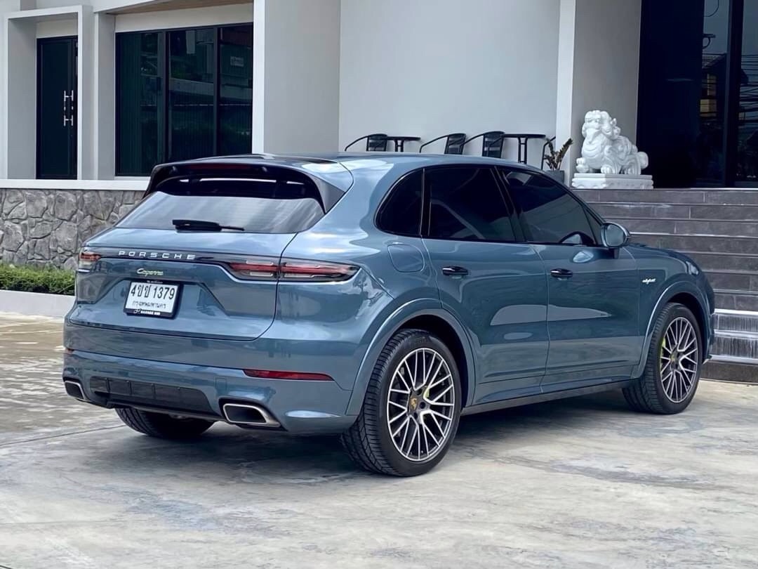 2019 Porsche Cayenne E-Hybrid สีเทา