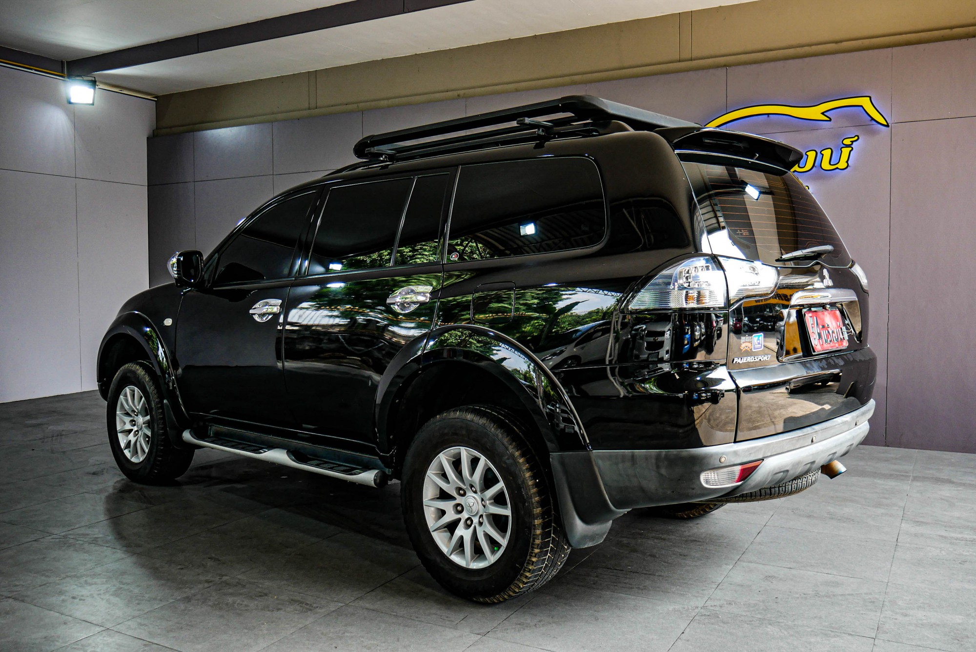 MITSUBISHI PAJERO SPORT 3.2 GT 4WD. AT ปี2011 สีดำ