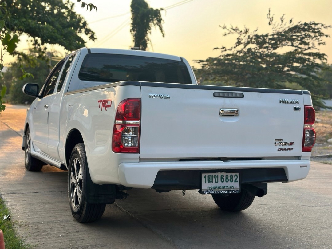 2013 Toyota Hilux Vigo Extra cab สีขาว