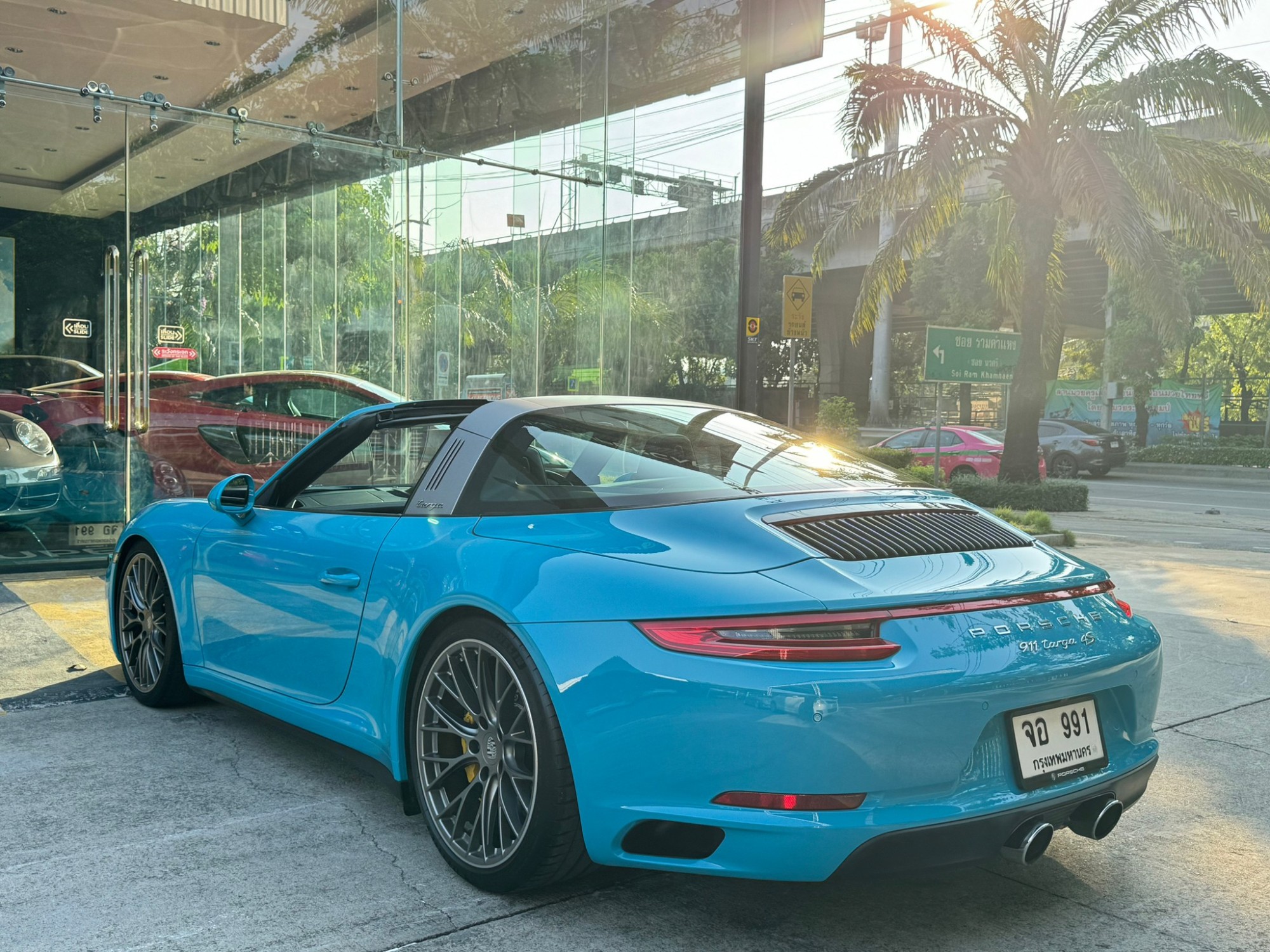 2017 Porsche 991.2 Targa 4s สีฟ้า