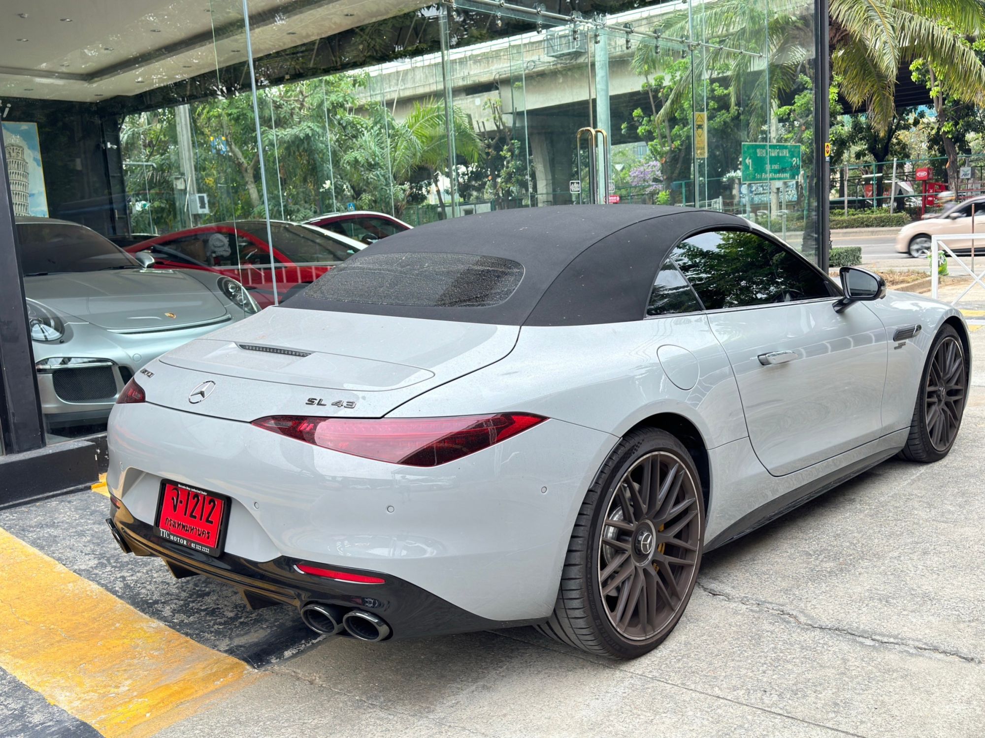 2023 Mercedes-Benz SL43 AMG night package สีเทา