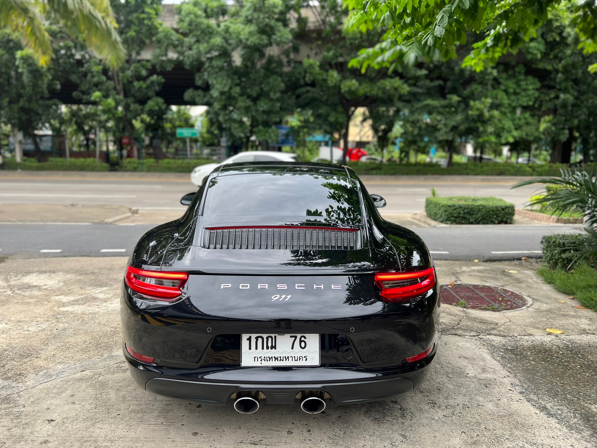 2017 Porsche Carrera 991.2 Coupe สีดำ